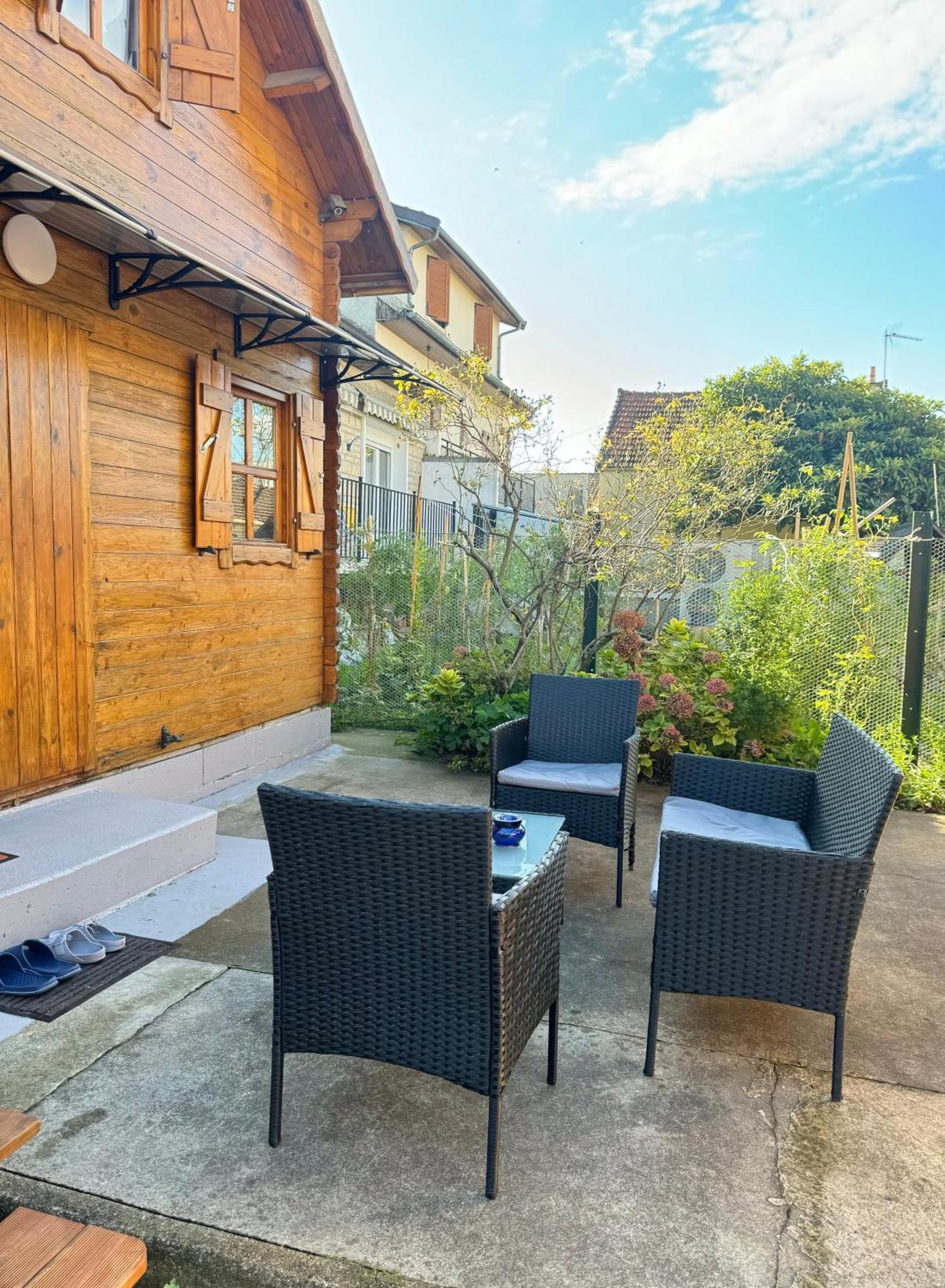 Cozy Cottage Paris Suburb! Bobigny Exterior photo