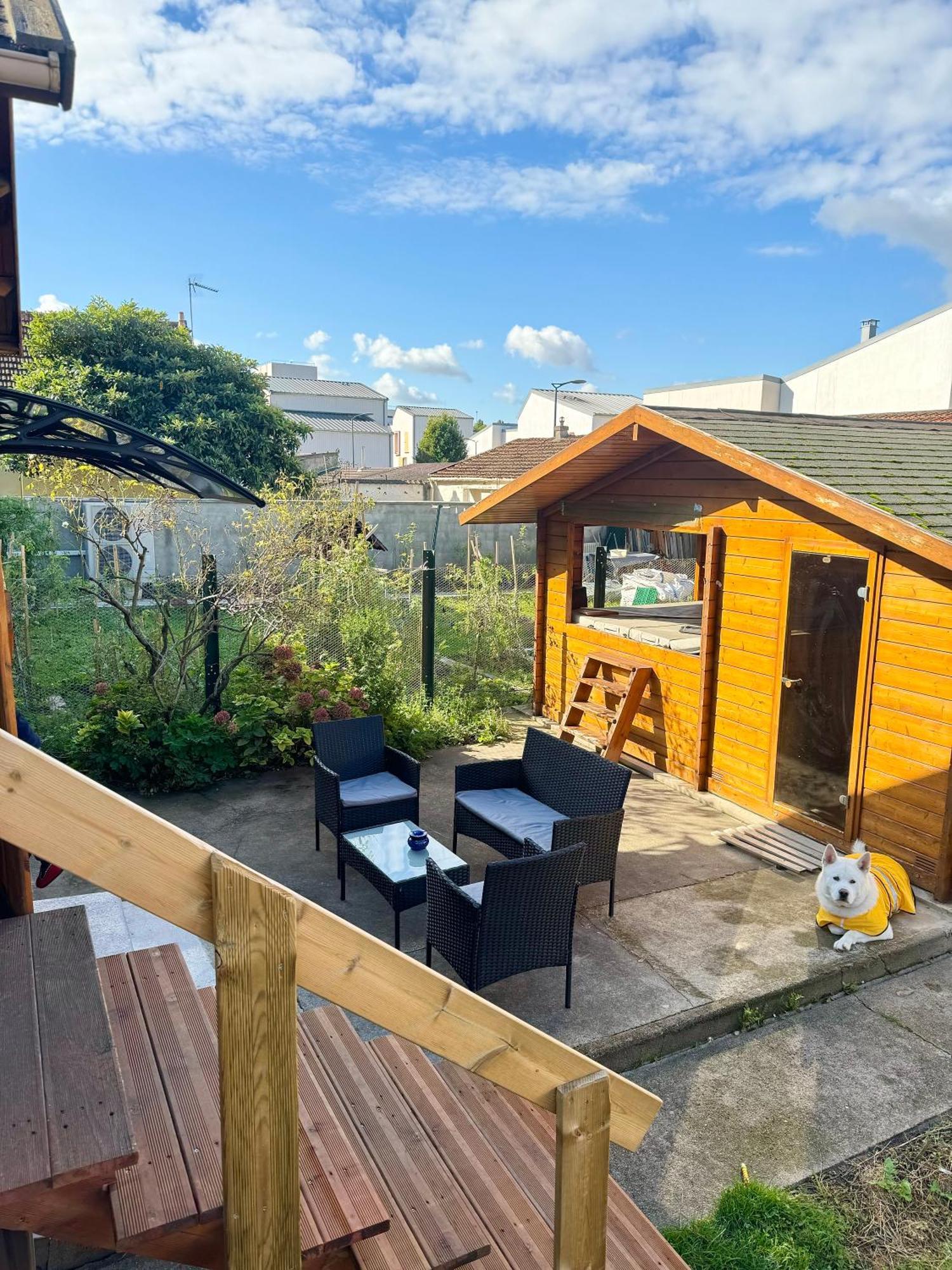 Cozy Cottage Paris Suburb! Bobigny Exterior photo